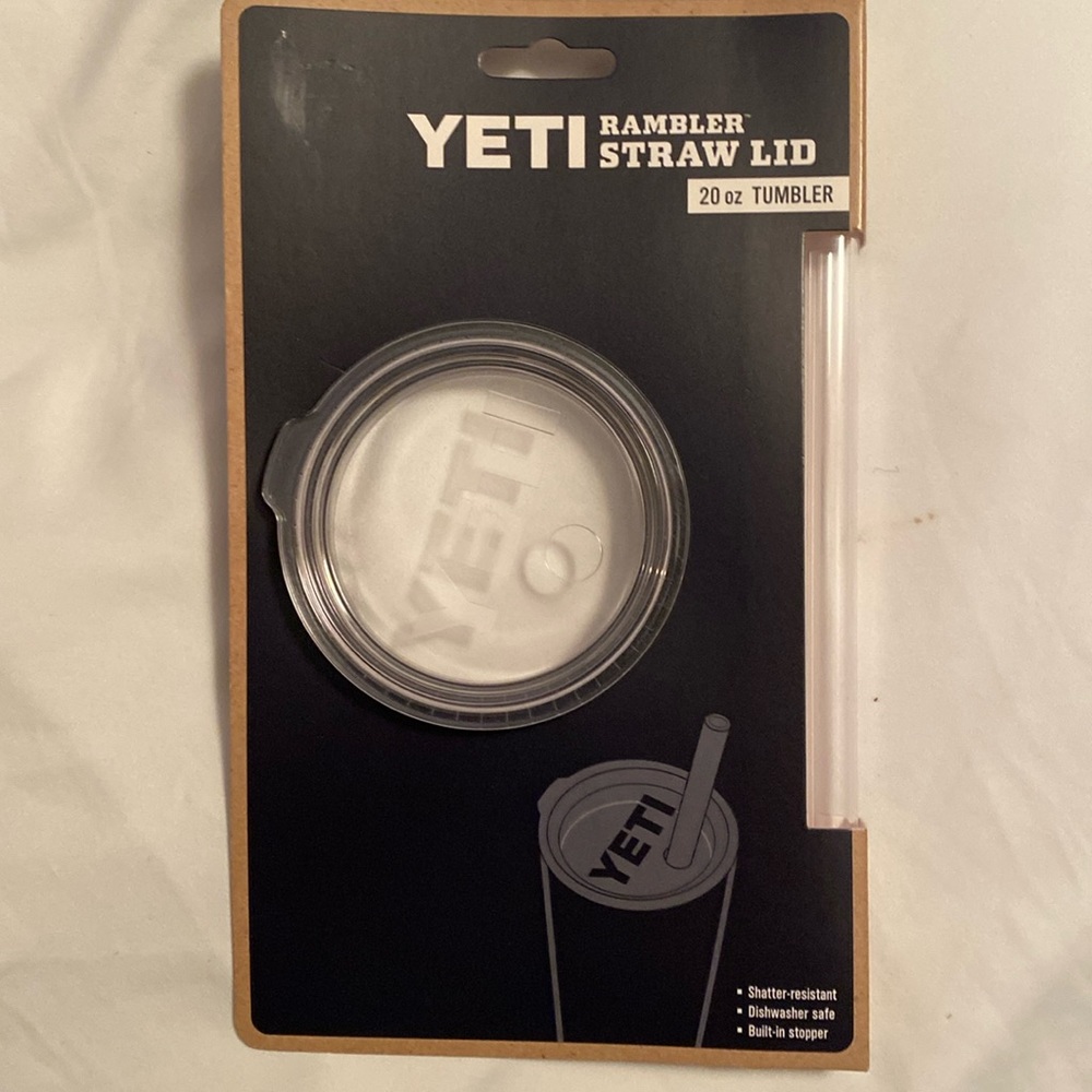Clear Yeti RamblerStraw lid for 20 oz tumbler.